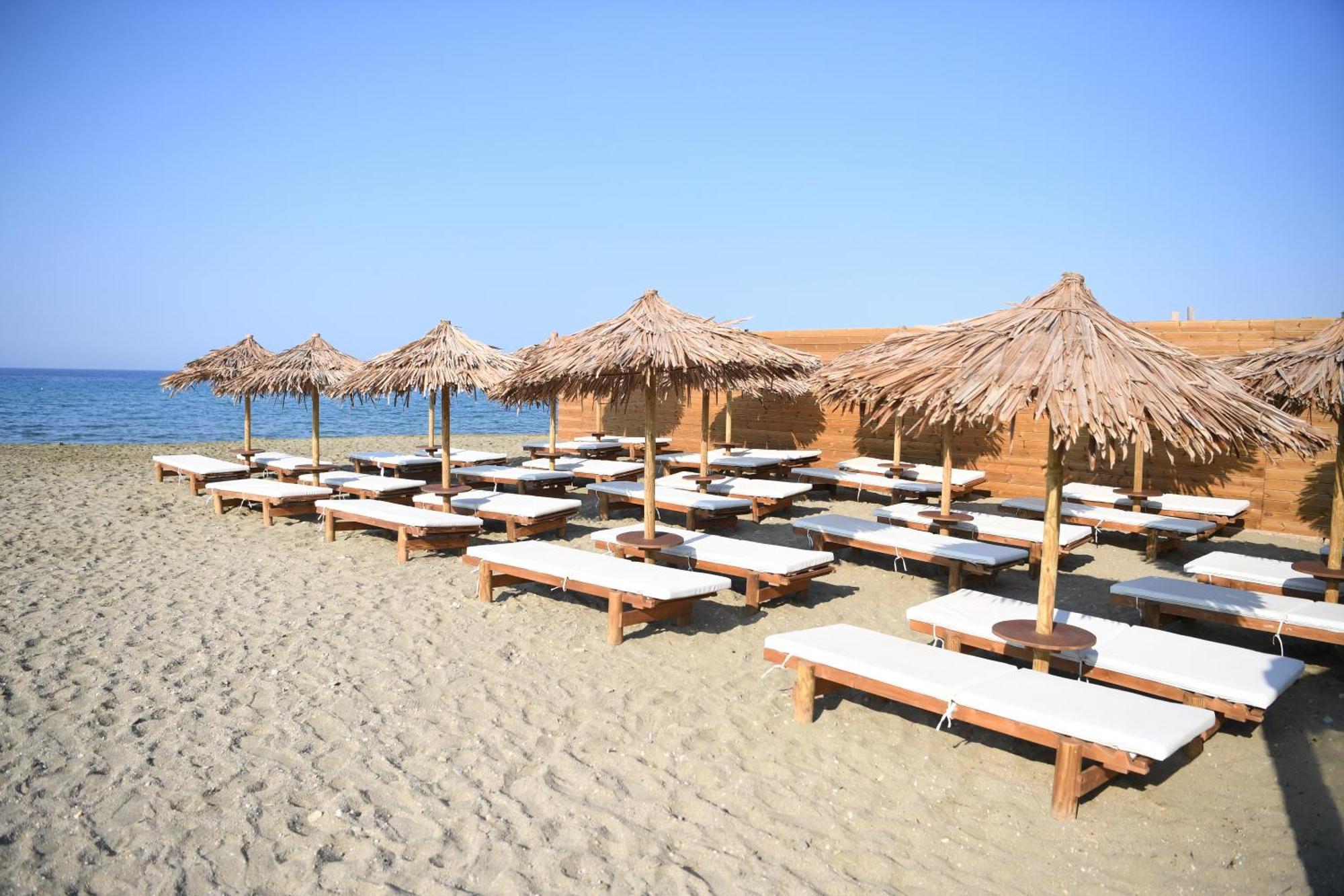 Nostos Beachfront Apartments & Studios Agios Ioannis  Eksteriør bilde
