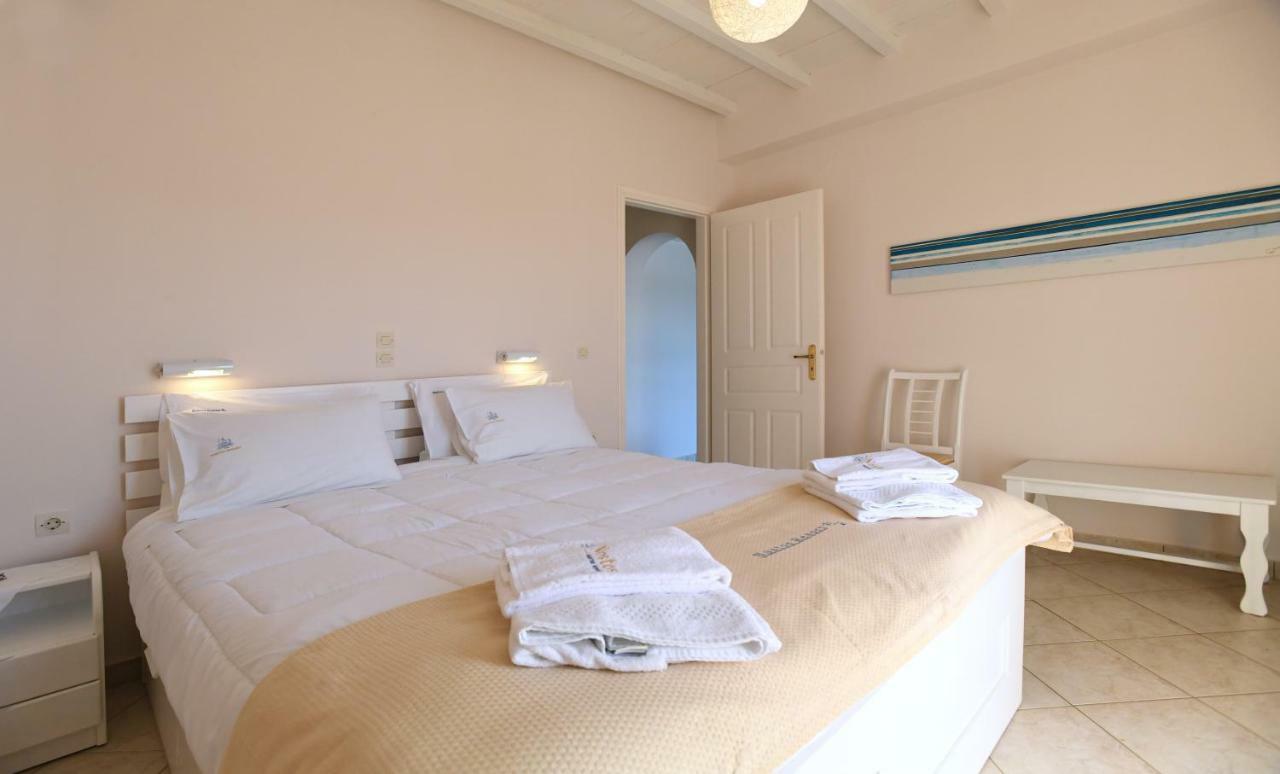 Nostos Beachfront Apartments & Studios Agios Ioannis  Eksteriør bilde