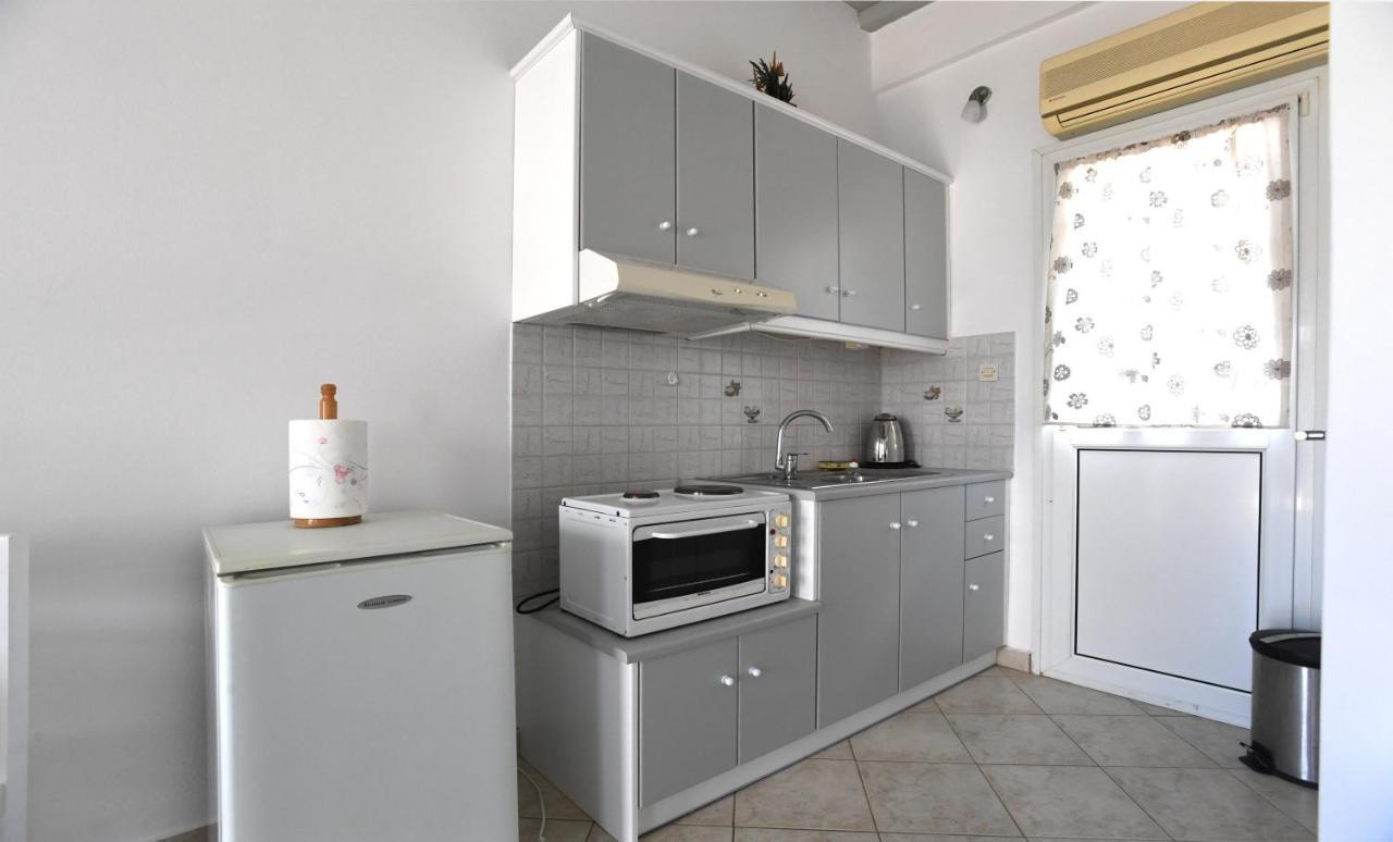 Nostos Beachfront Apartments & Studios Agios Ioannis  Eksteriør bilde